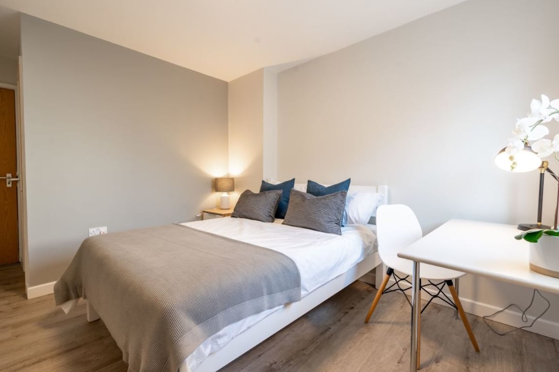 Flat 1 The Square, 1 Falconar Street