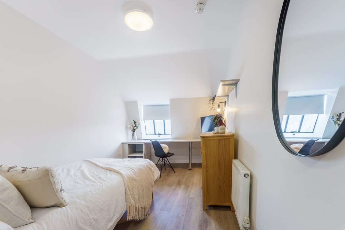 Flat 11, Isca Lofts