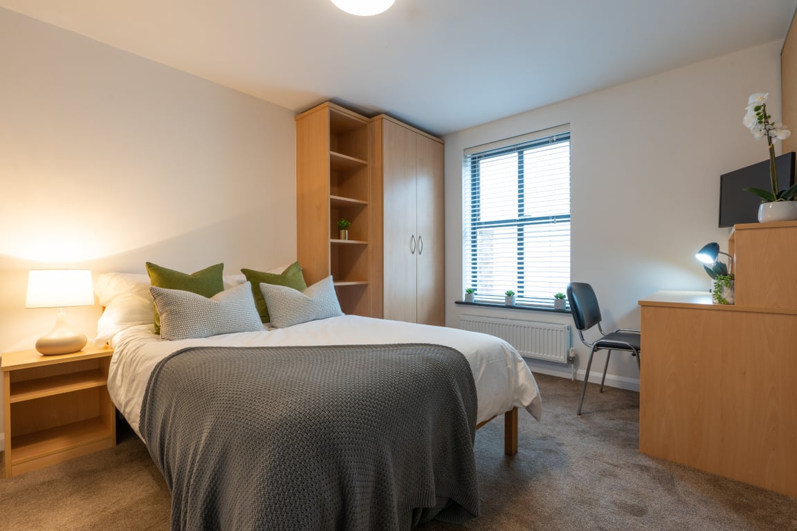 Flat 8, Hope Court