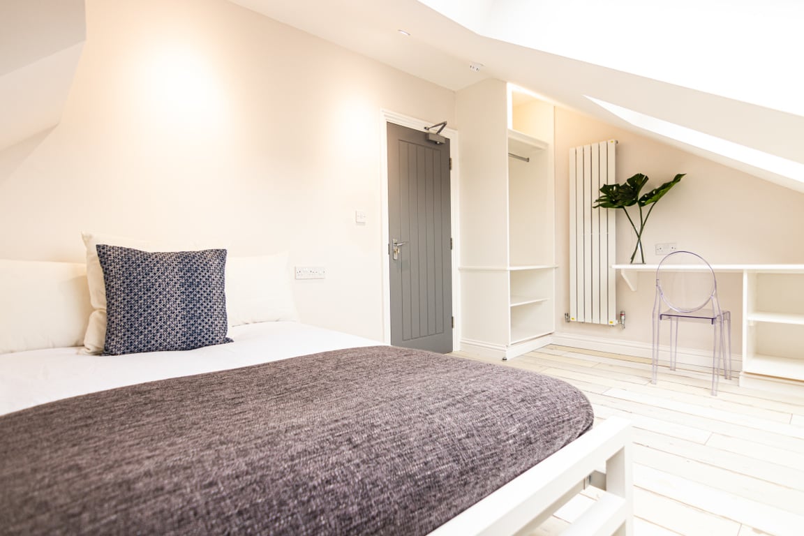74 Woodcroft Road
