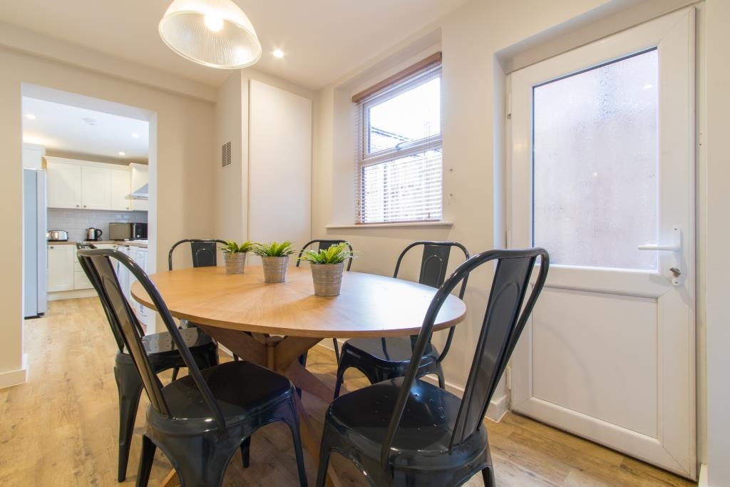 38 Woodcroft Road