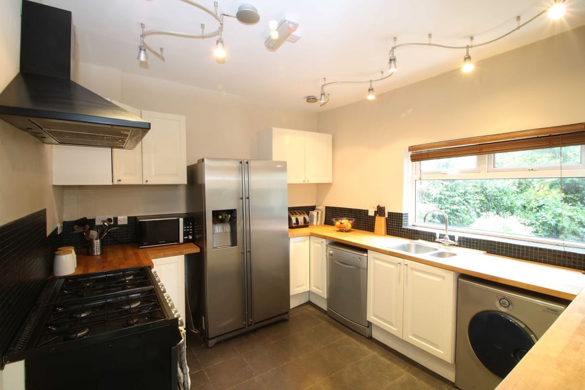 28 Powderham Crescent