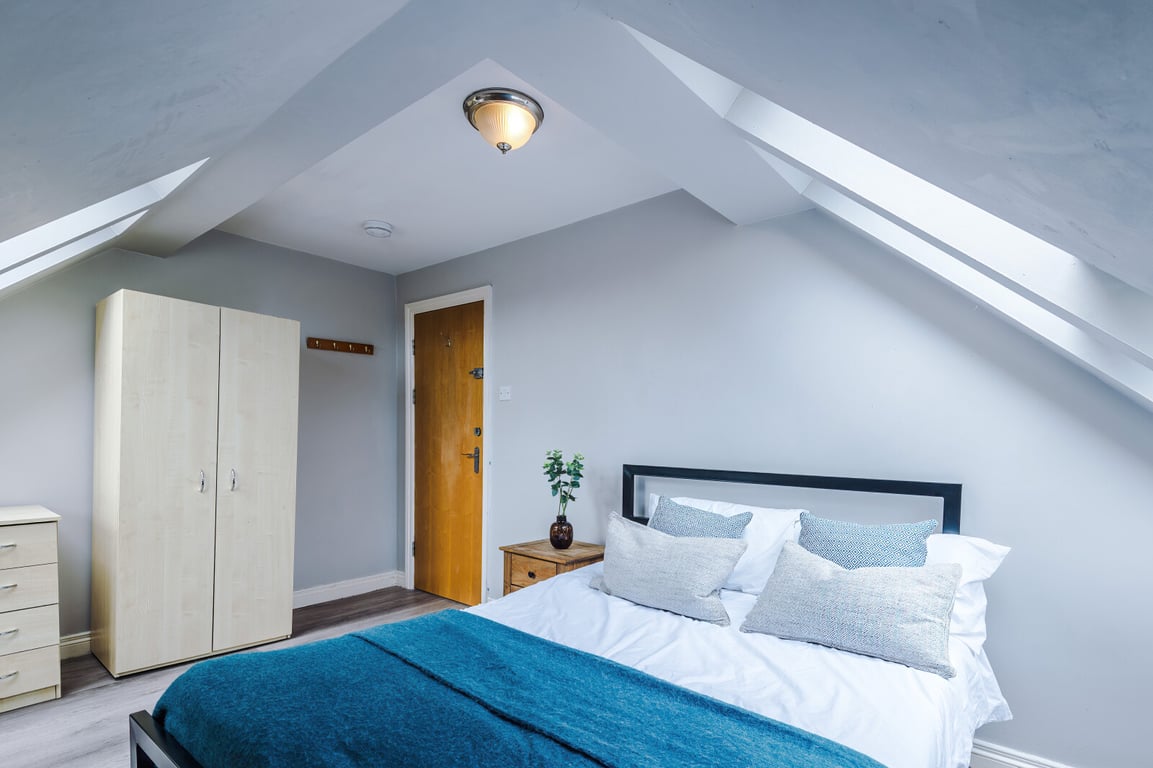 Flat 13, Lowry House