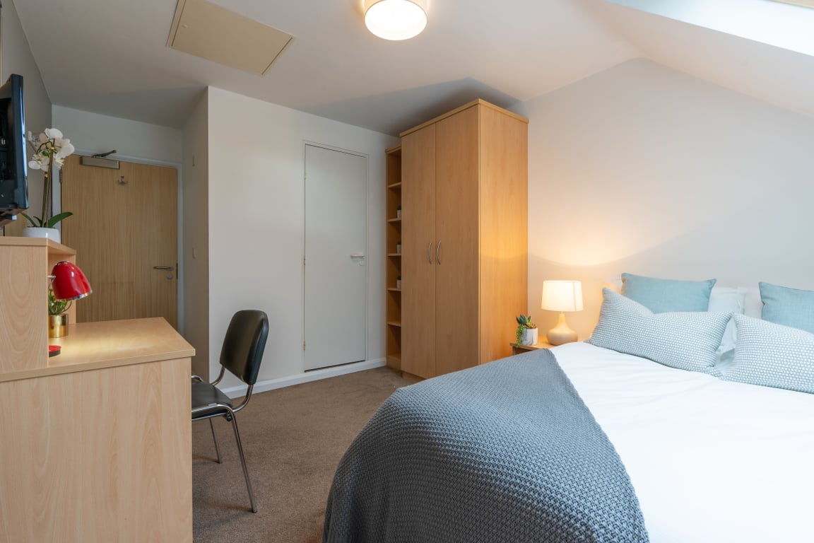 Flat 12, Hope Court