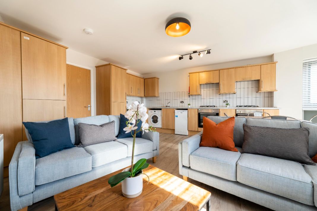 Flat 11 The Square, 1 Falconar Street