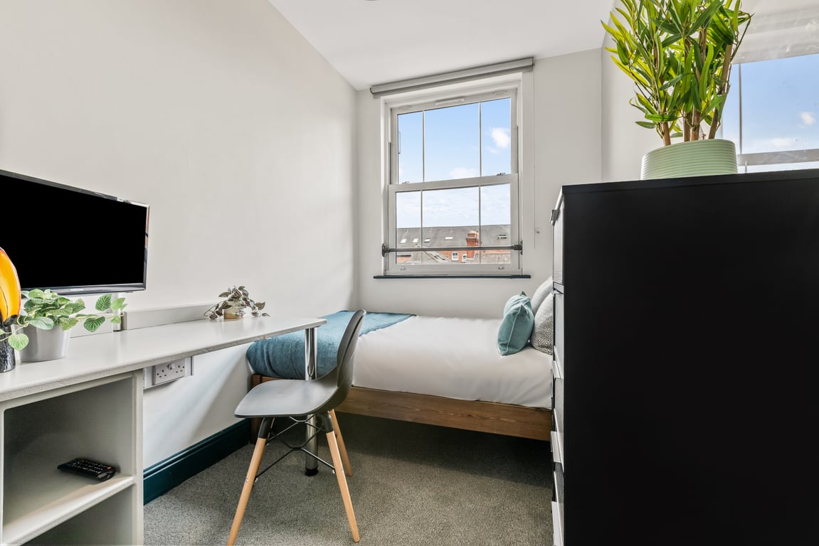 Flat 18, Shoe & Boot Factory