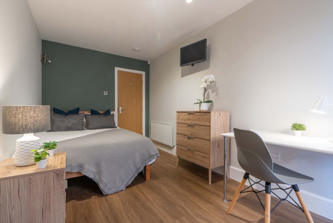 Flat 2 Shiners Yard, 123 Jesmond Road
