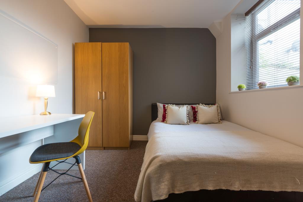 Flat 1, 28 Glynrhondda Street