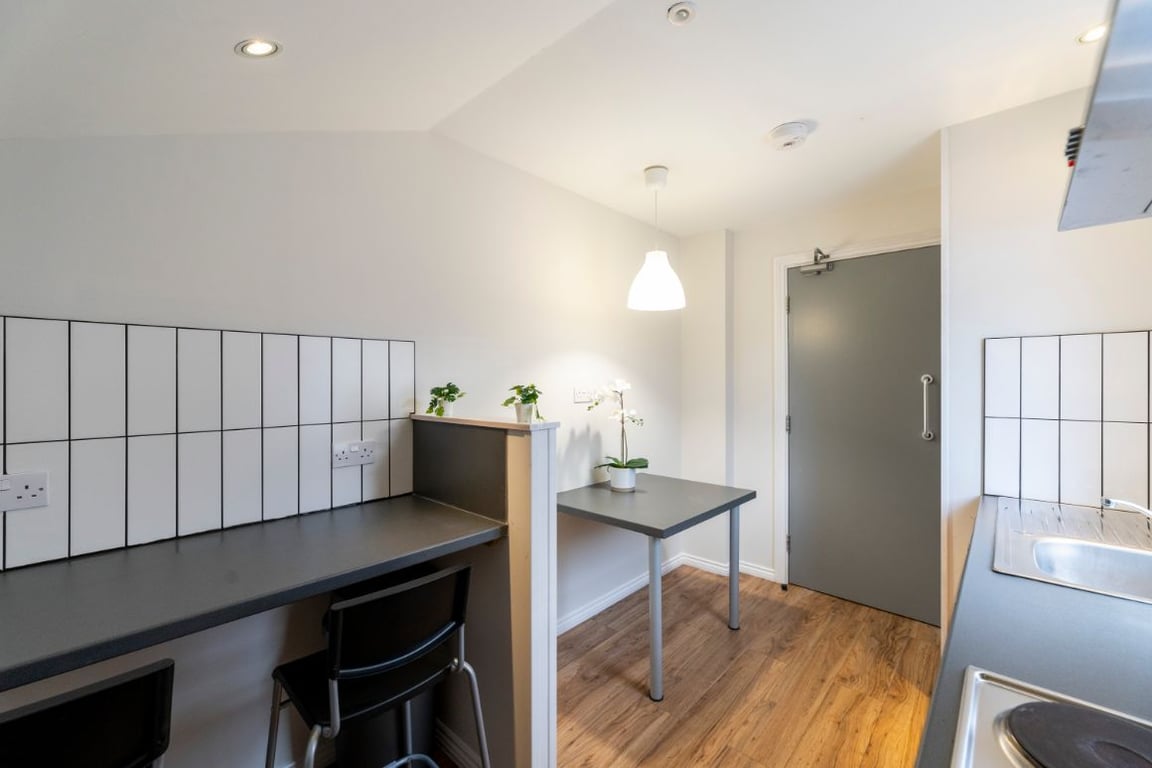 Flat 4 29 Trewhitt Road