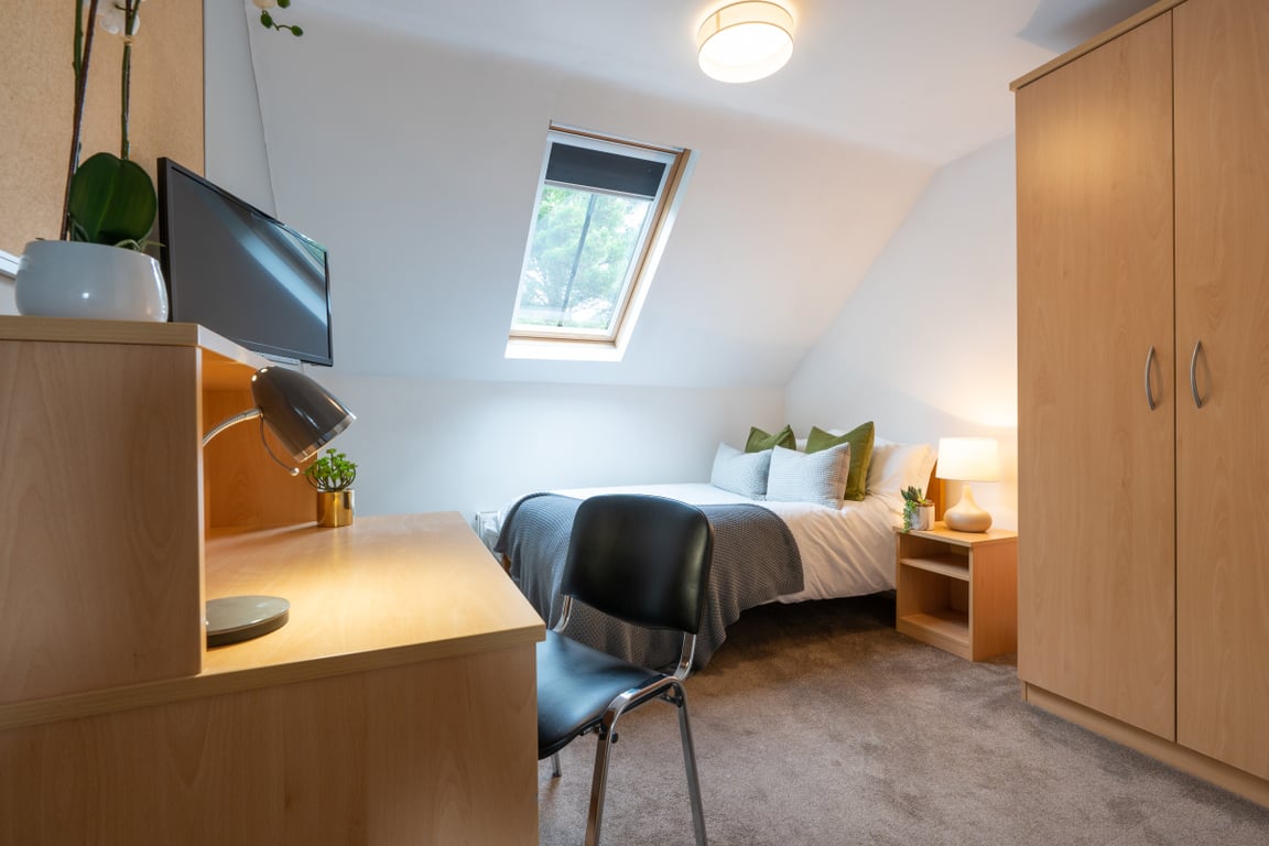 Flat 6, Hope Court