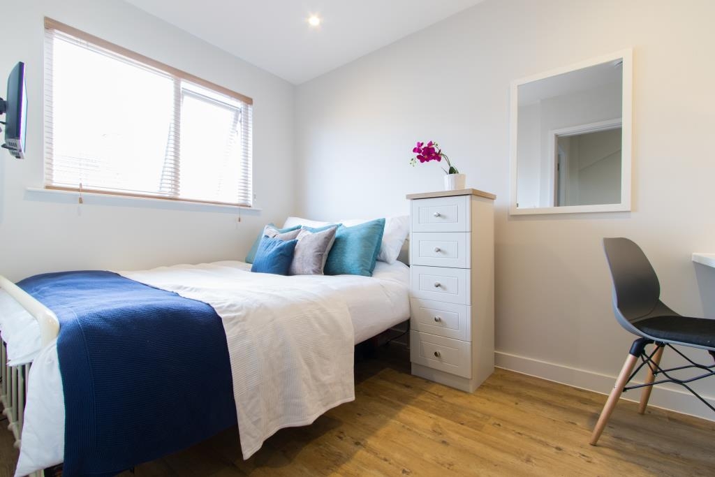 38 Woodcroft Road