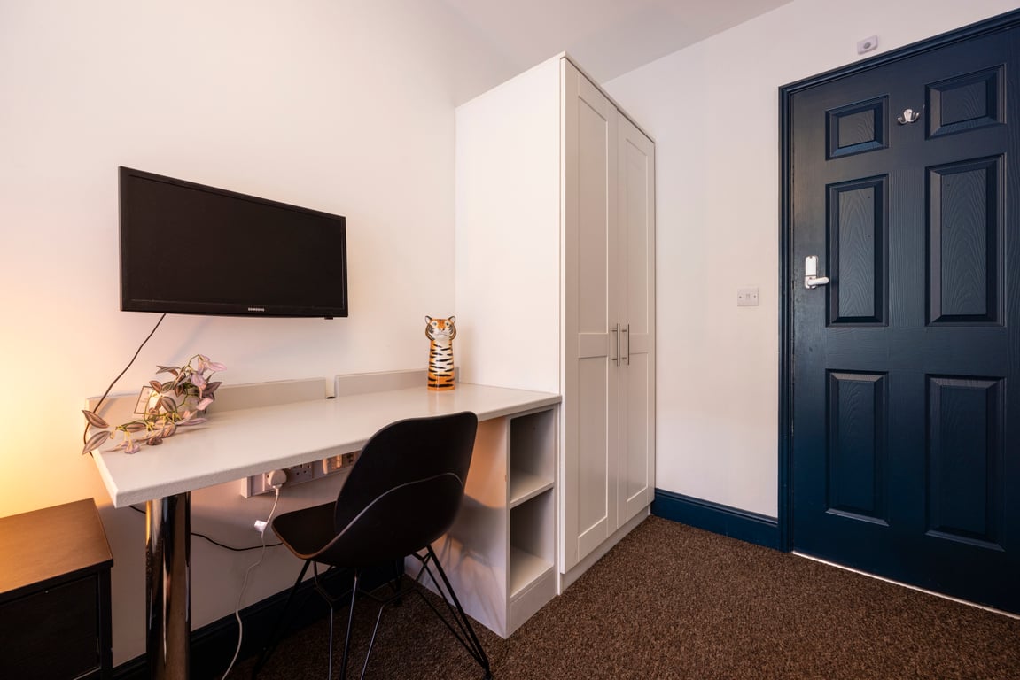 Flat 2, Shoe & Boot Factory