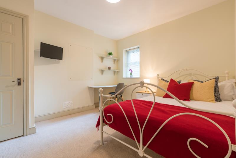 75 Colum Road