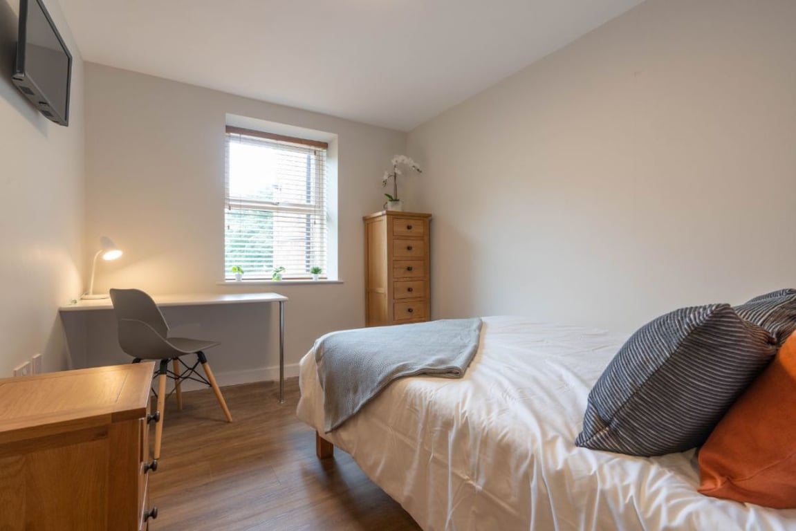 Flat 5 Linden House, 117-119 Jesmond Road