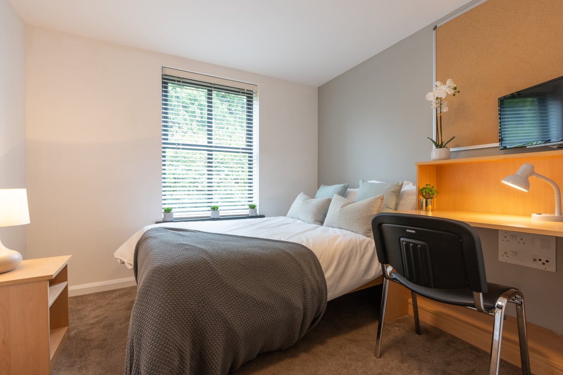 Flat 10, Hope Court