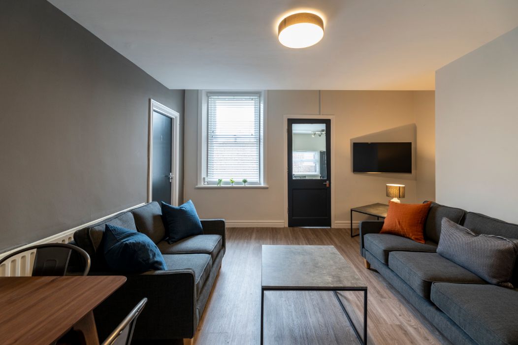 14 King John Terrace