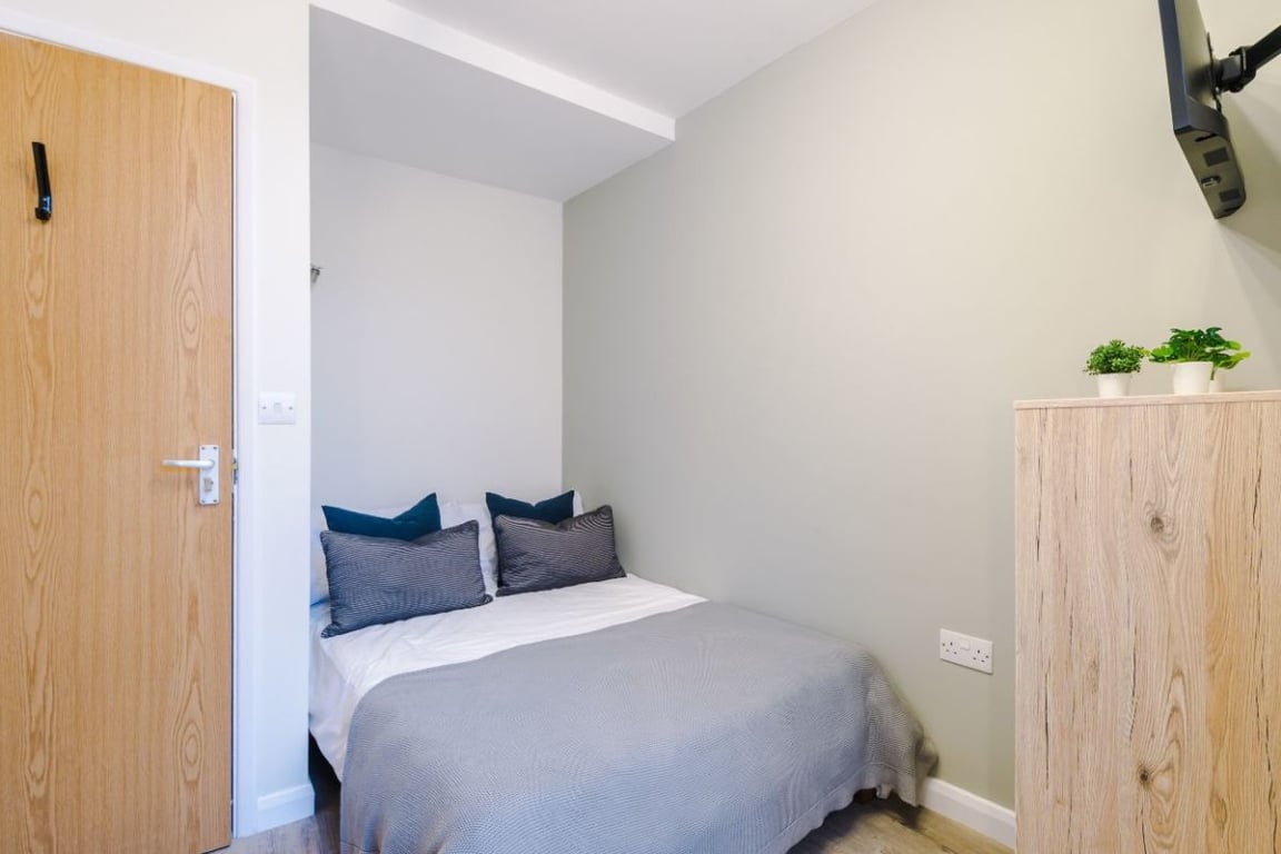 5 Mildmay Road