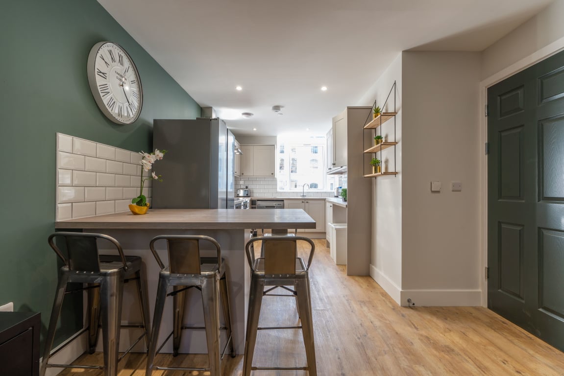 Flat 1, 123 Walter Road