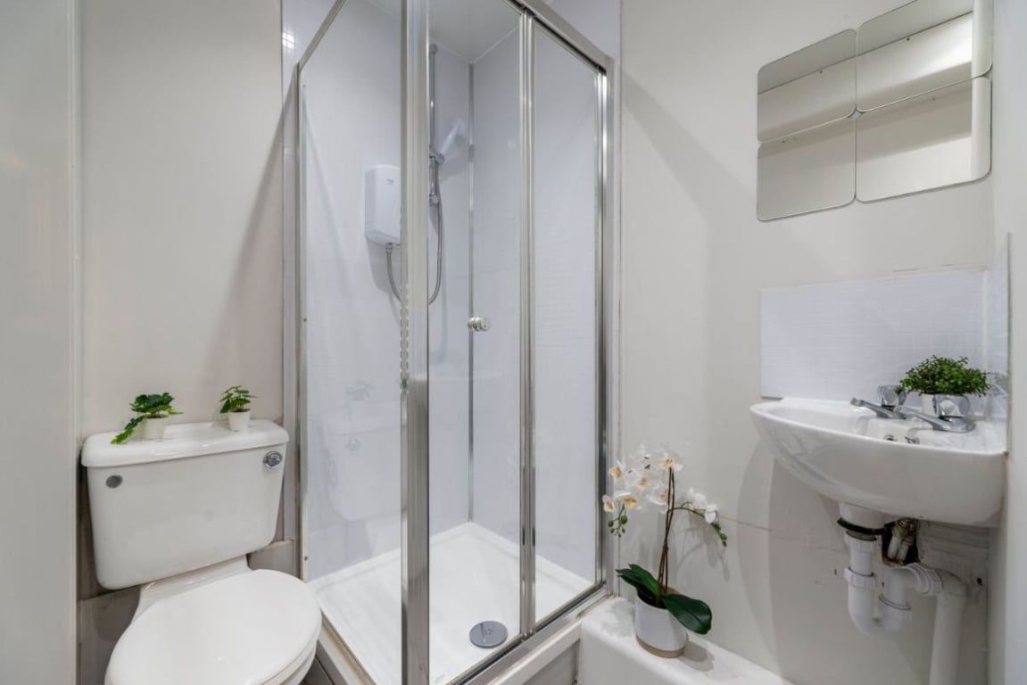 14 King John Terrace