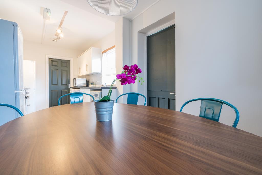 11 Balfour Road