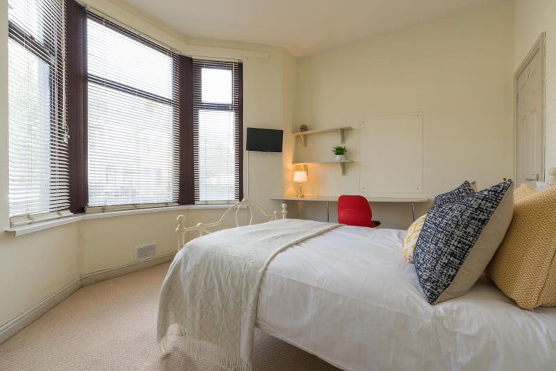 49a Colum Road