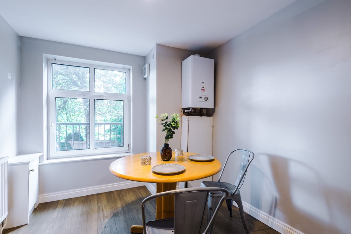 Flat 4, Newton House