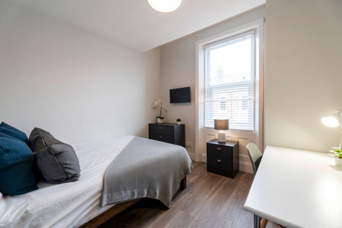 14 King John Terrace