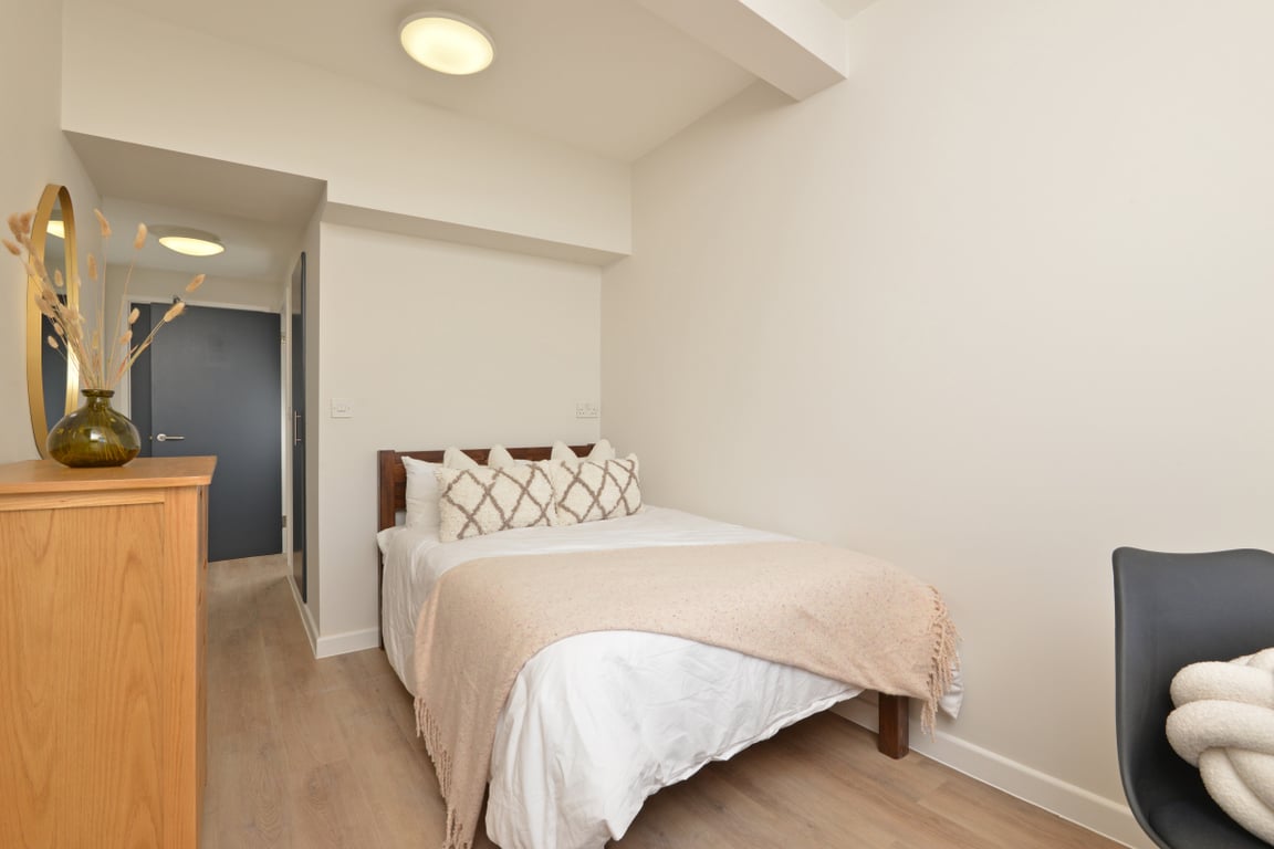 Flat 7, Isca Lofts