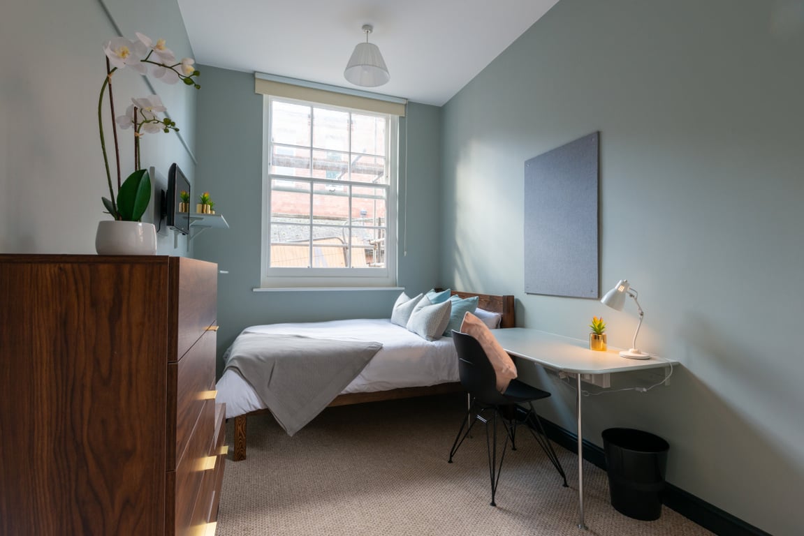 Flat X Bishop Blackall School