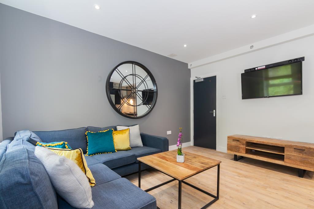 Flat 5, 42 Bankfield Road
