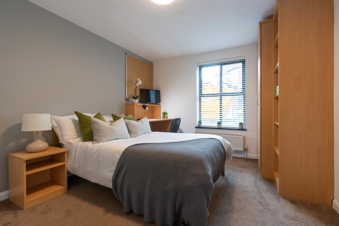 Flat 7, Hope Court