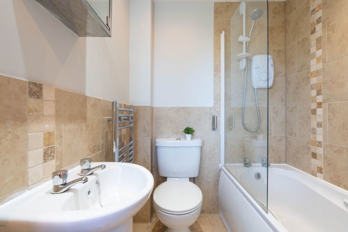 Flat 8 Shiners Yard, 123 Jesmond Road