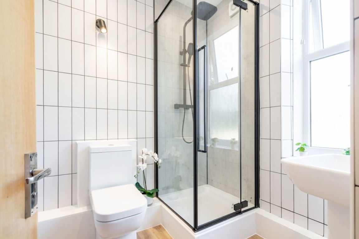 Flat 2, 269 Jesmond Road