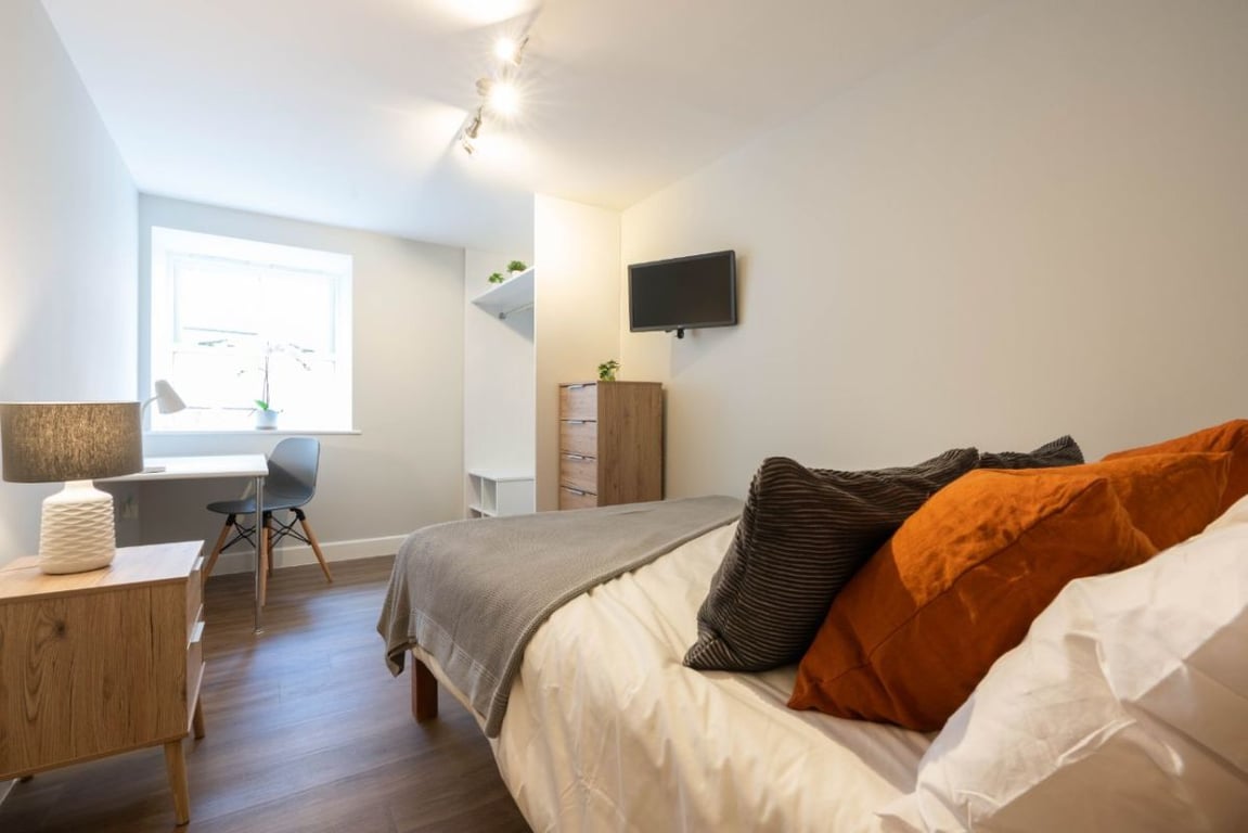 Flat 3 Shiners Yard, 123 Jesmond Road