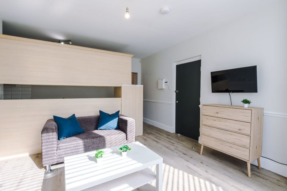 Flat B, 188 Heaton Park Road