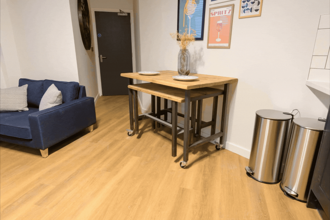 Flat 5, TW1X