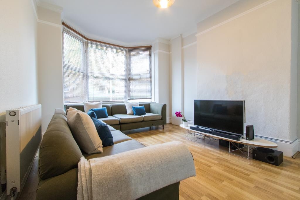 12 Amherst Road