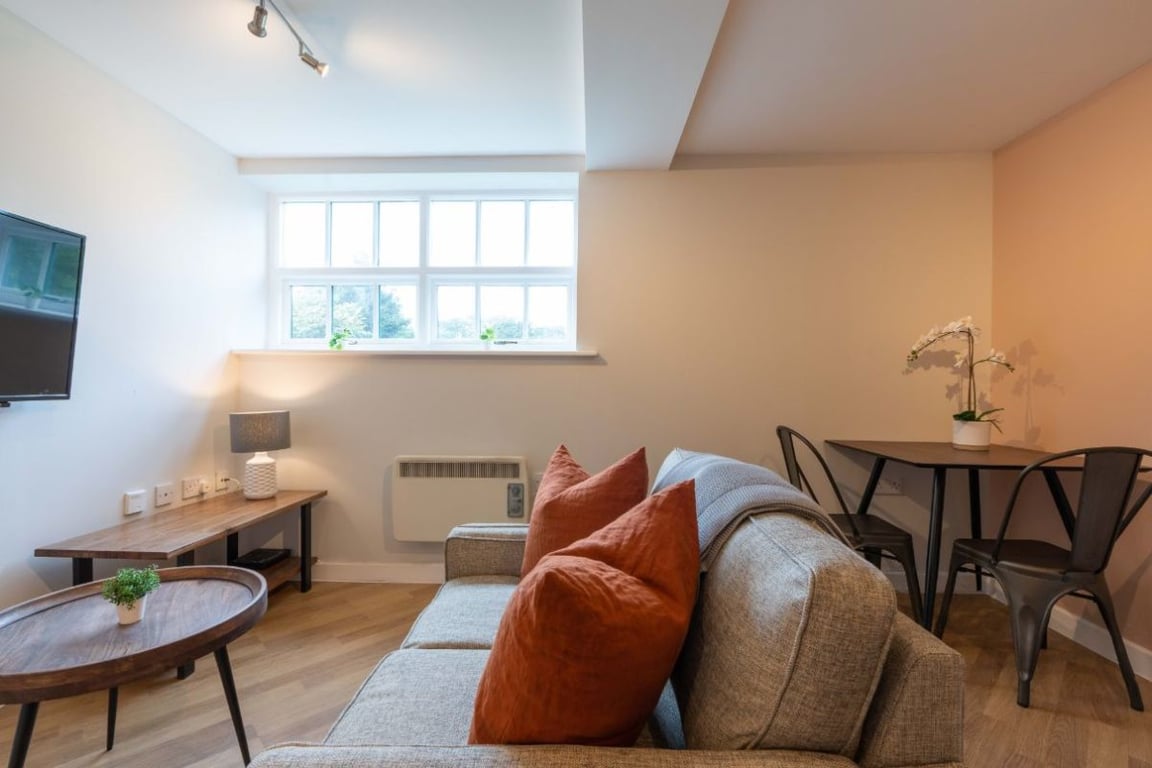 Flat 6 Shiners Yard, 123 Jesmond Road