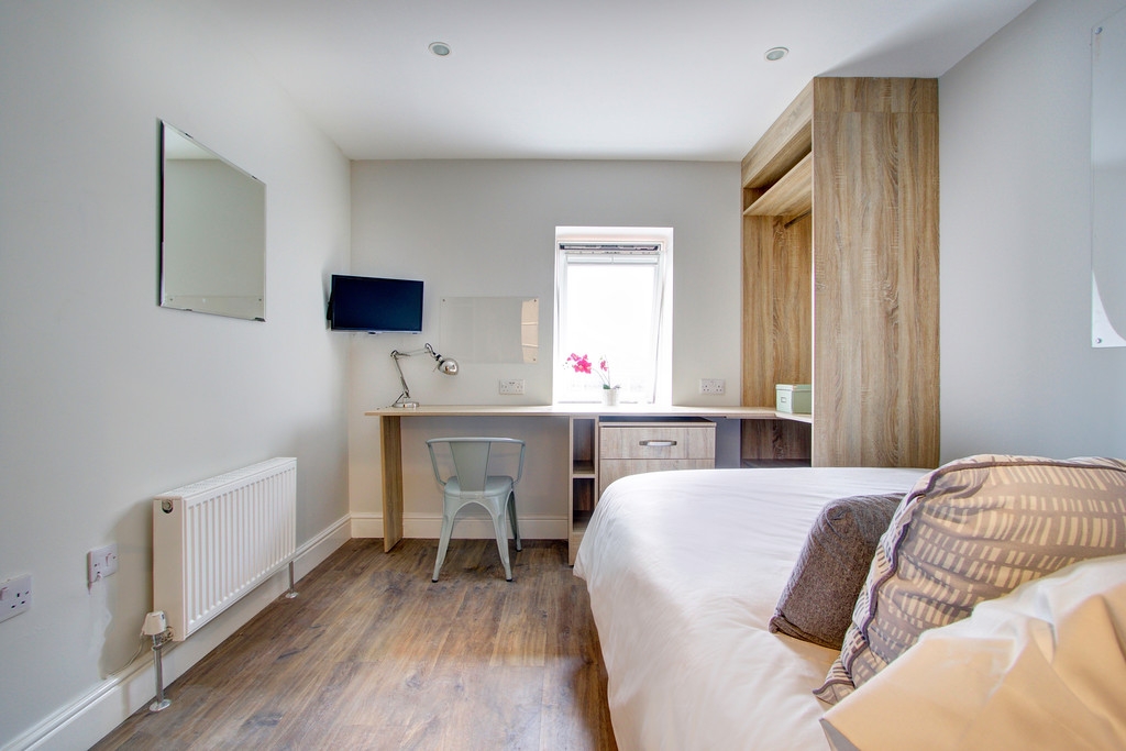 Flat H, Park View