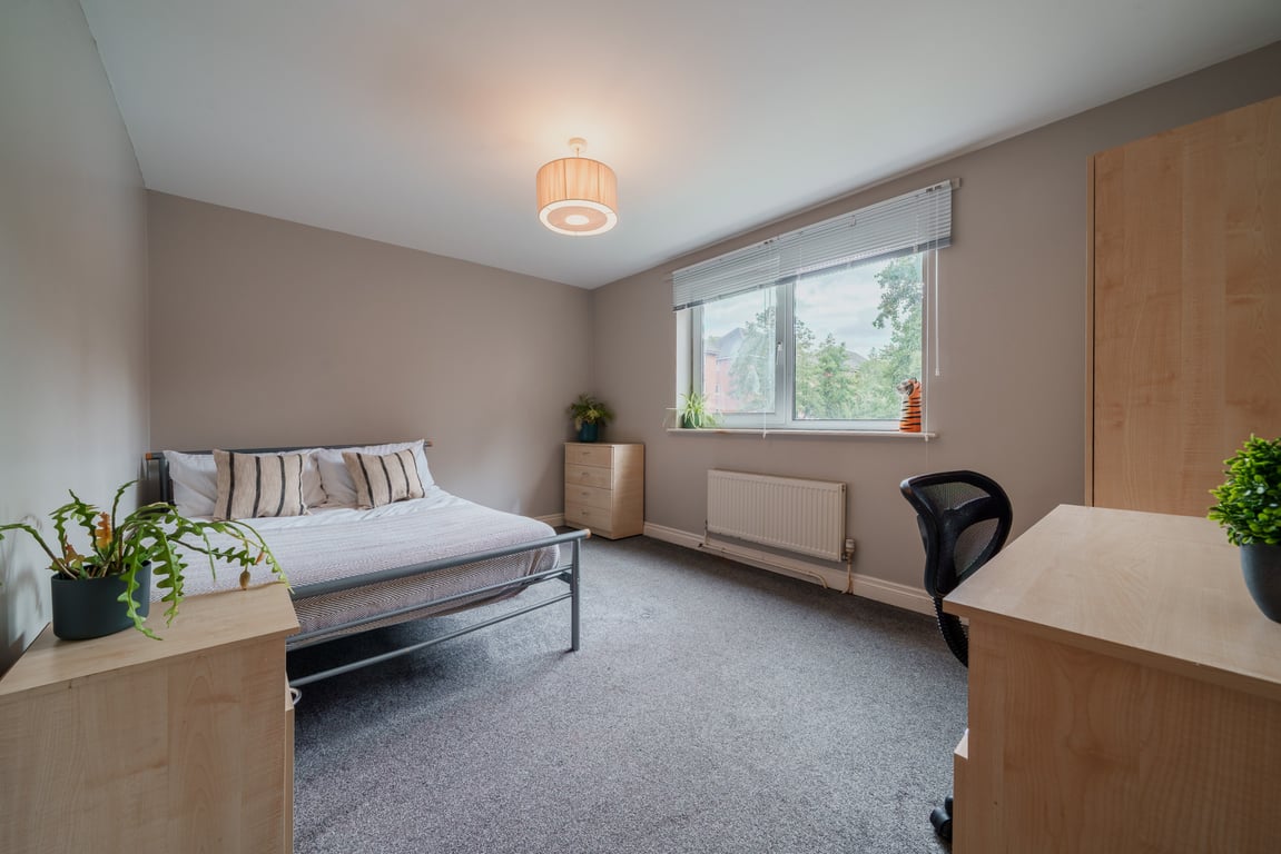 Flat 8, Newton House
