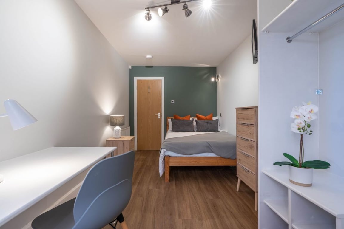 Flat 2 Shiners Yard, 123 Jesmond Road
