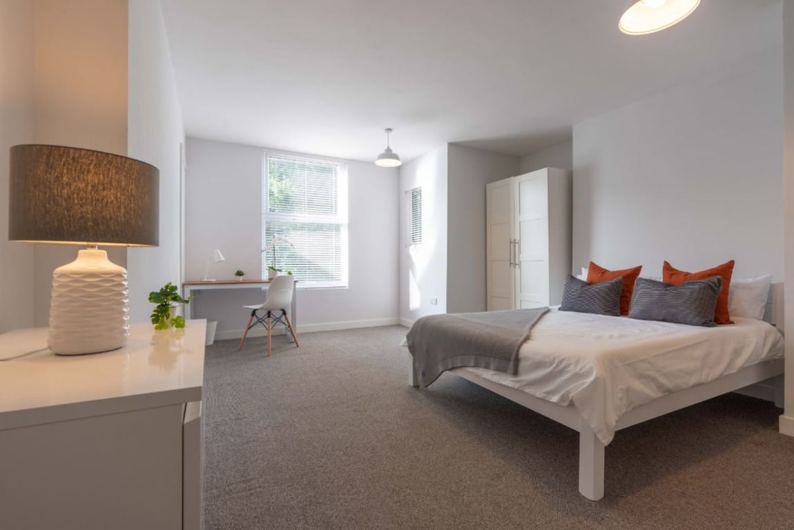 Flat D, 113 Portland Road