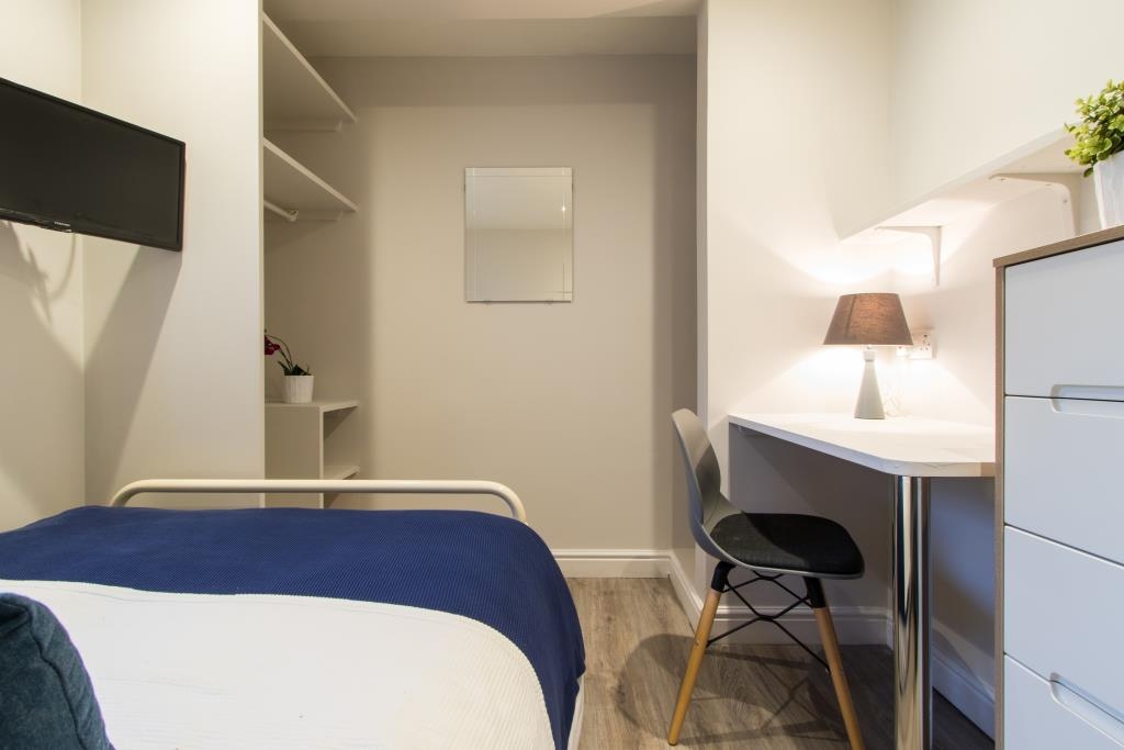 Flat 5, Victoria Court Mews