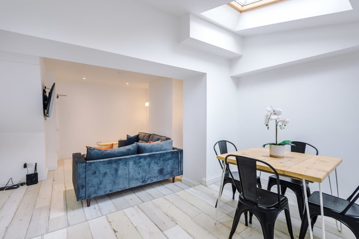 7 Gladstone Terrace