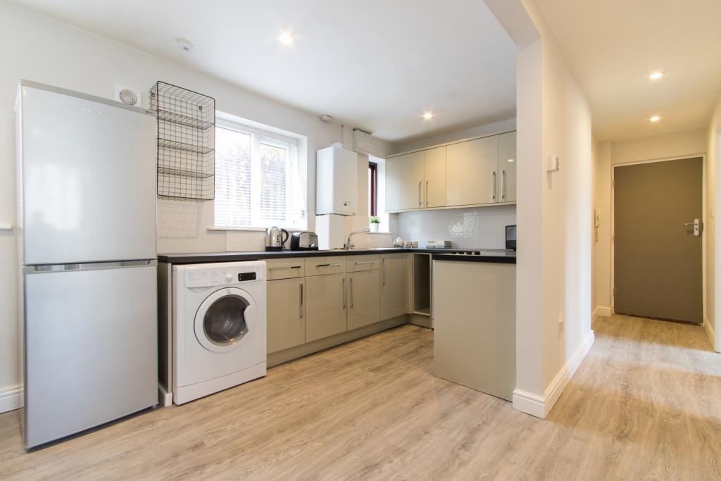 Flat 5, Victoria Court Mews