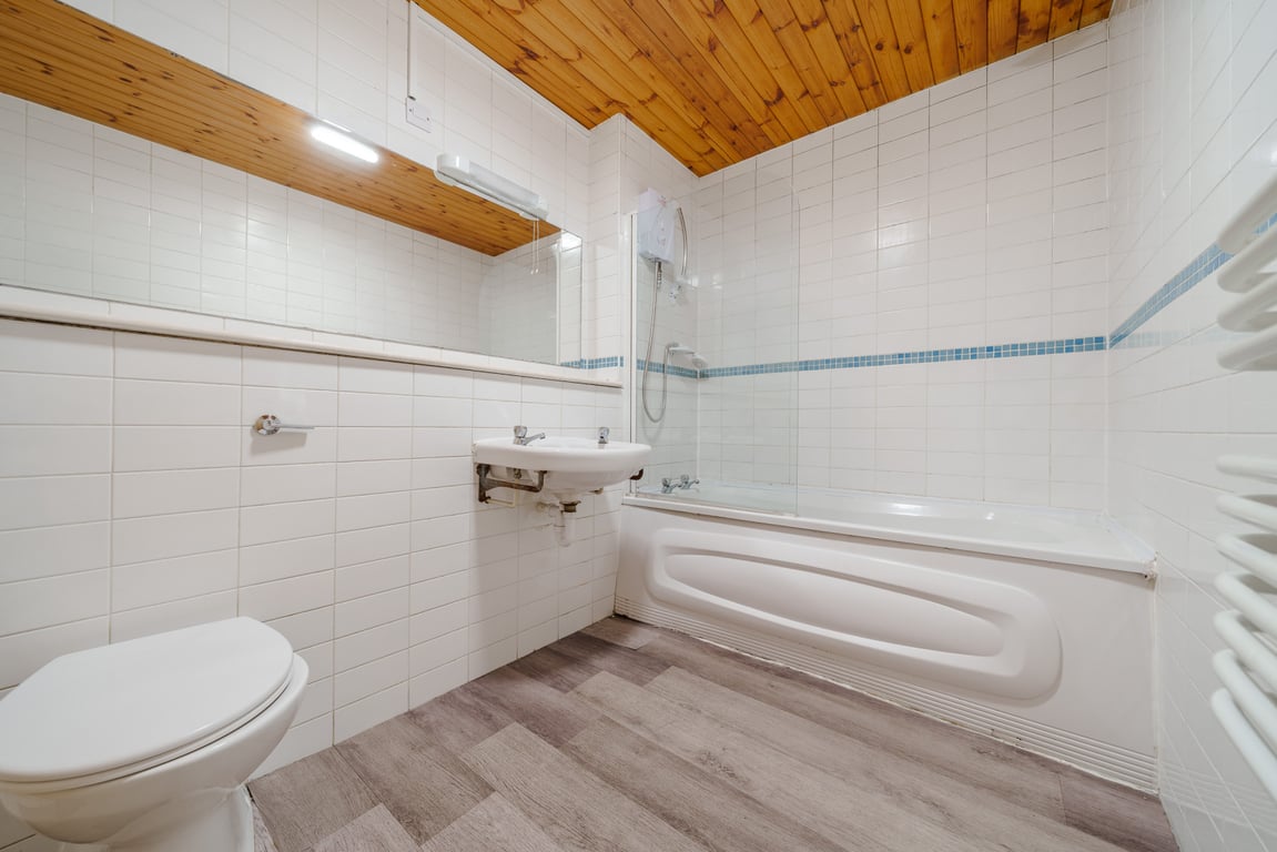 Flat 46, Mayfair Court