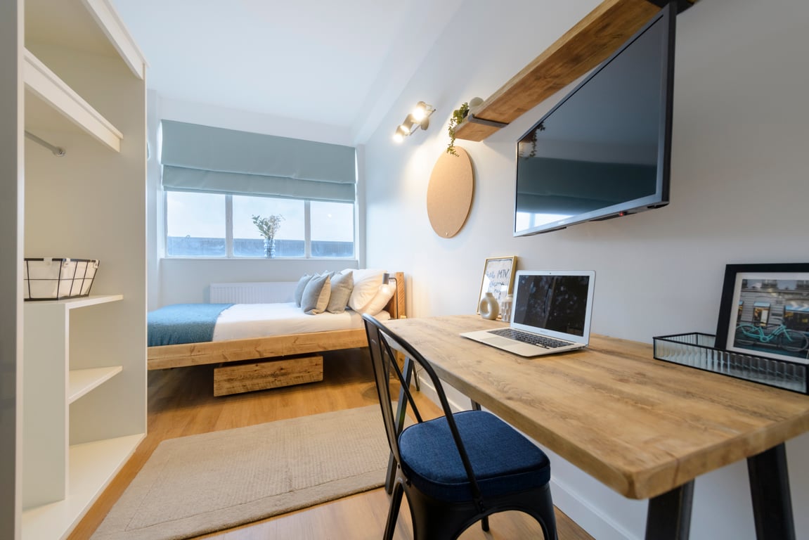 Flat 10, TW1X