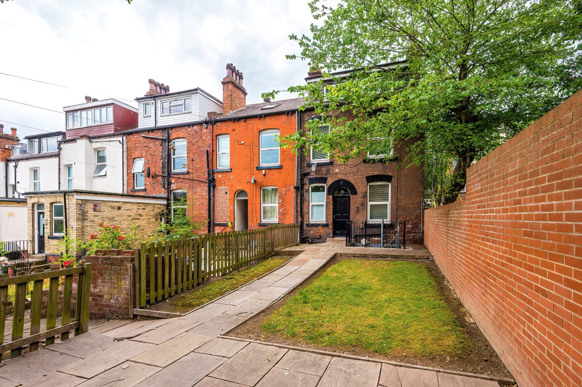 16 Buckingham Mount