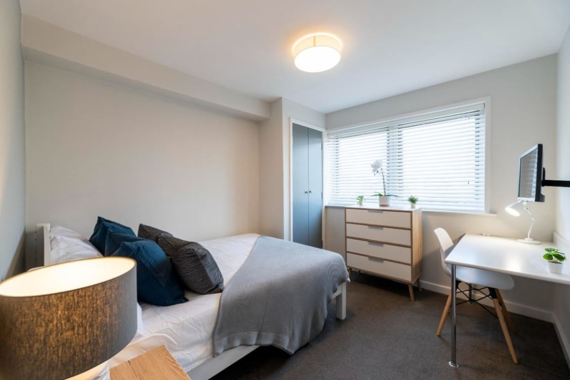 Flat 9 The Square, 1 Falconar Street