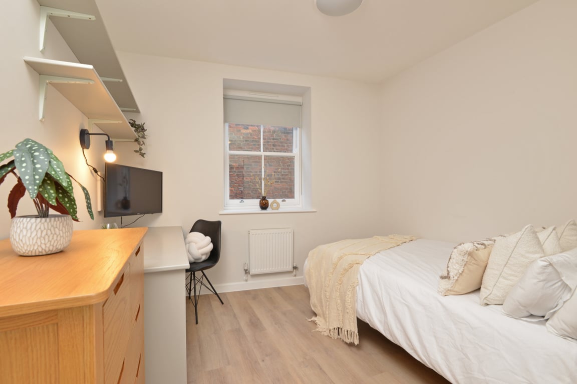 Flat 6, Isca Lofts